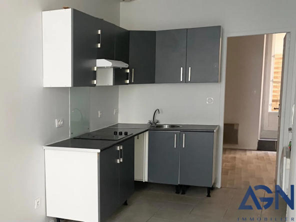 À VENDRE : Appartement 2 pièces de 37,76 m² avec cour à Béziers 