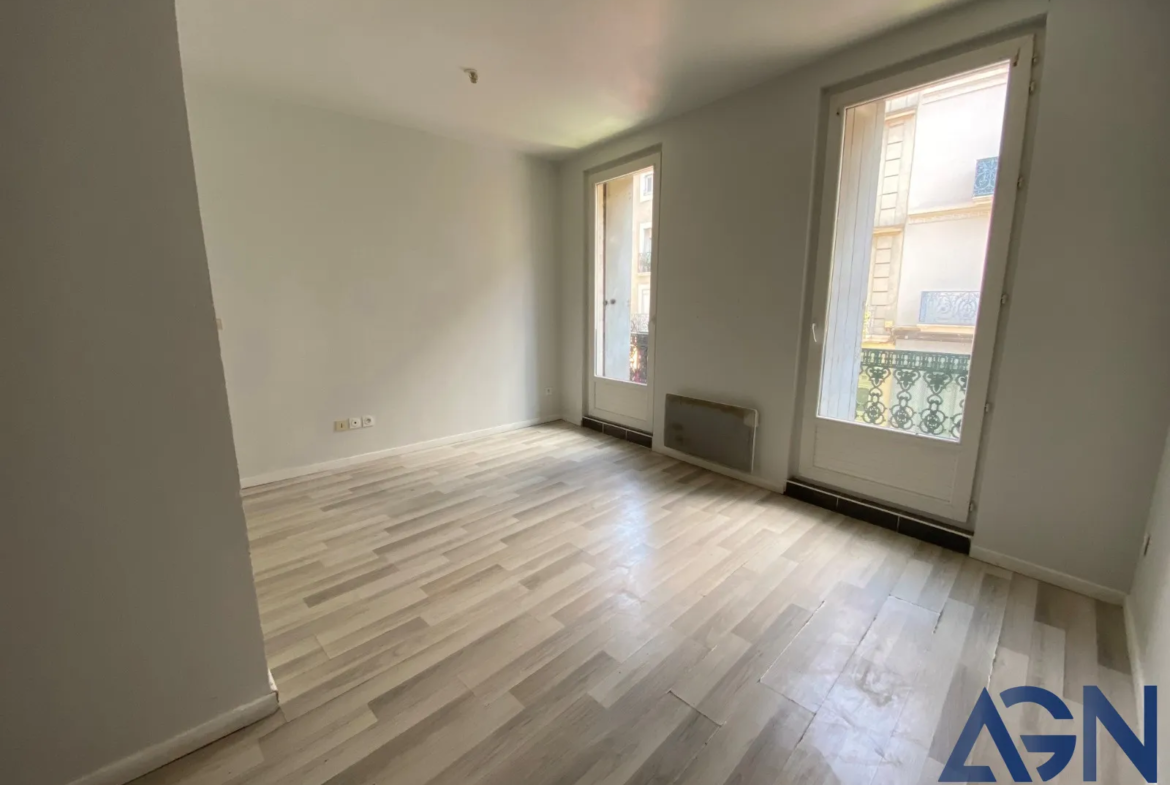 À VENDRE : Appartement 2 pièces de 37,76 m² avec cour à Béziers 