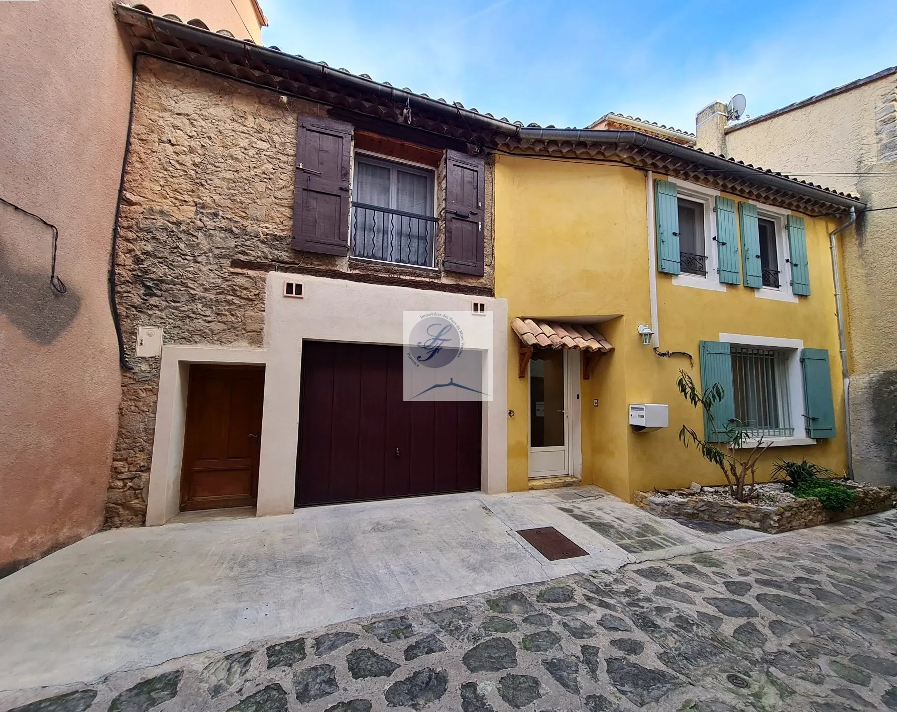 Belle maison rénovée au cœur du village de Bedoin 