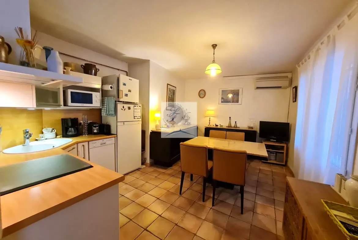 Belle maison rénovée au cœur du village de Bedoin 