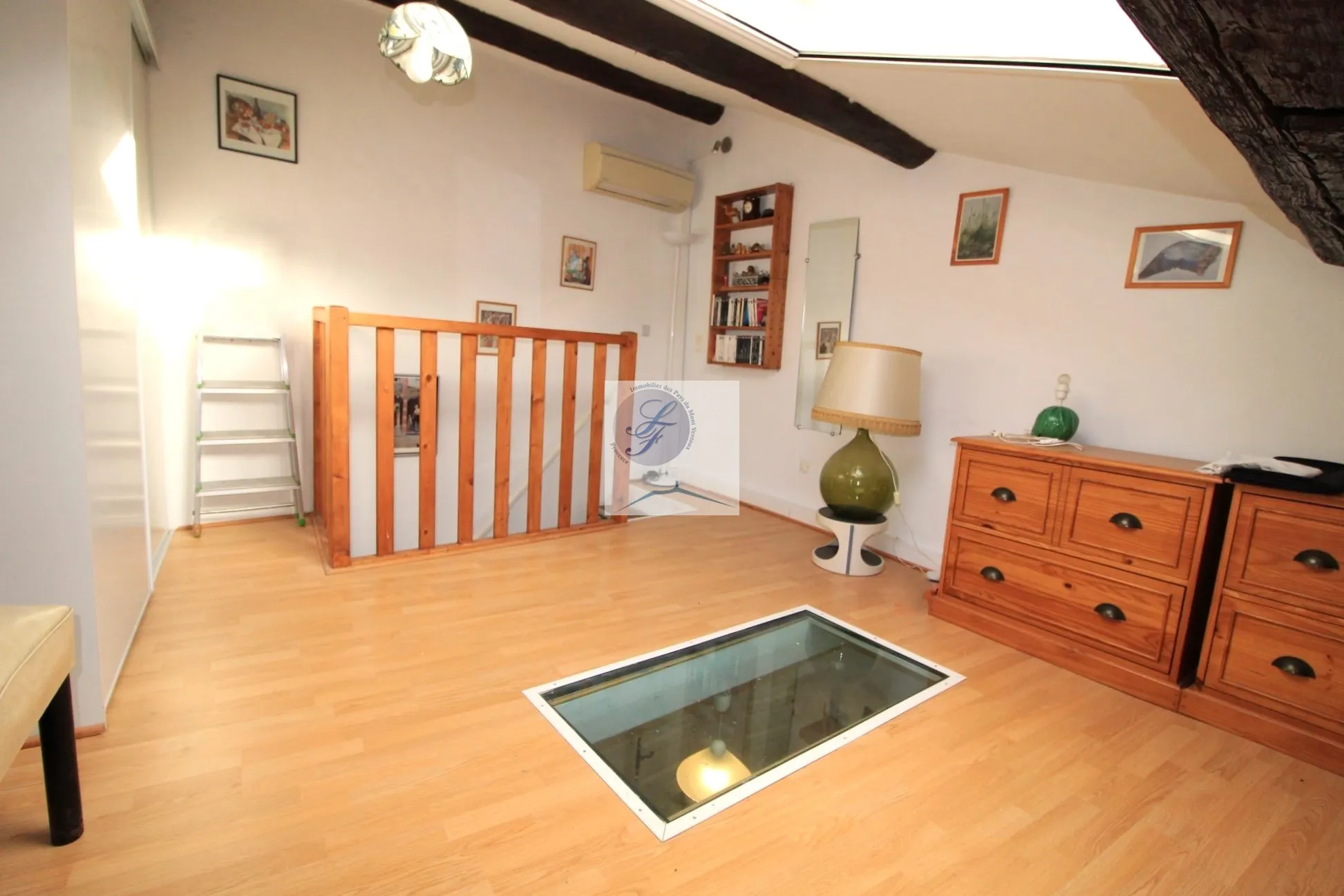 Belle maison rénovée au cœur du village de Bedoin 