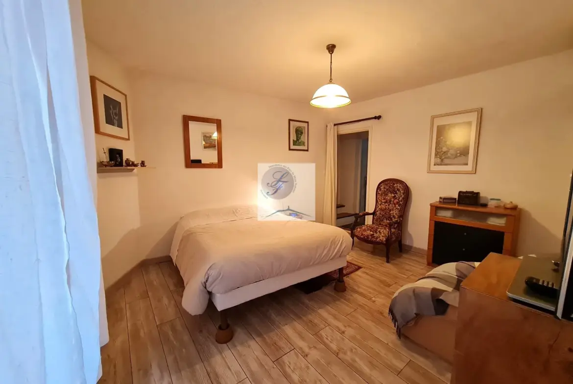Belle maison rénovée au cœur du village de Bedoin 