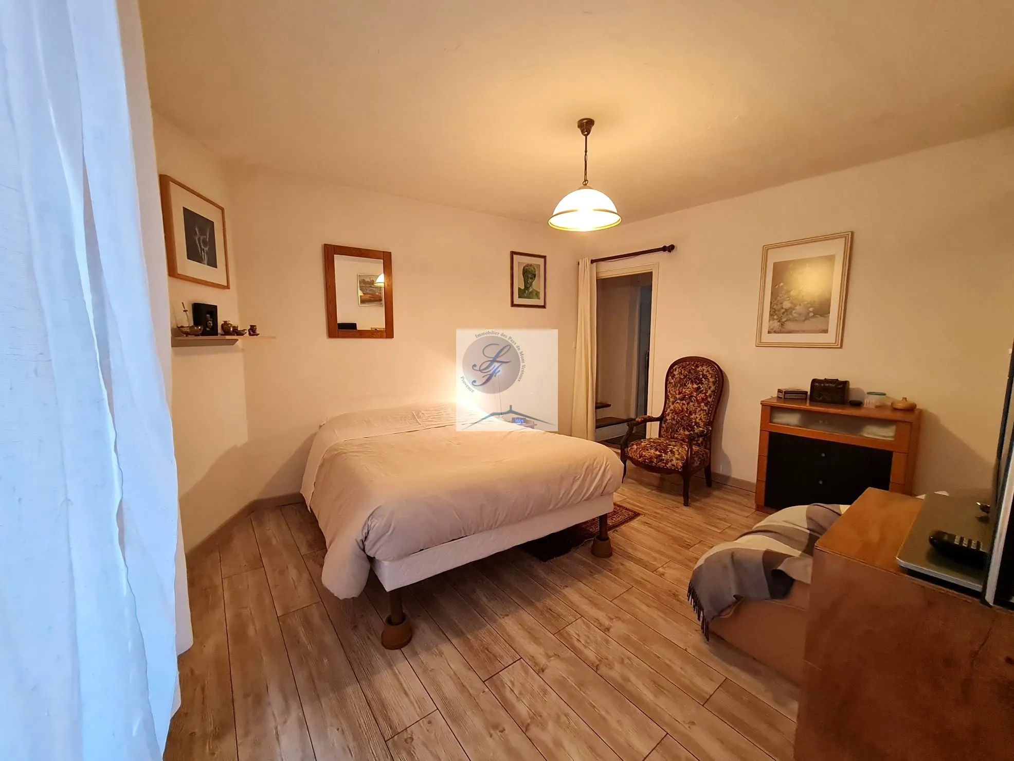 Belle maison rénovée au cœur du village de Bedoin 