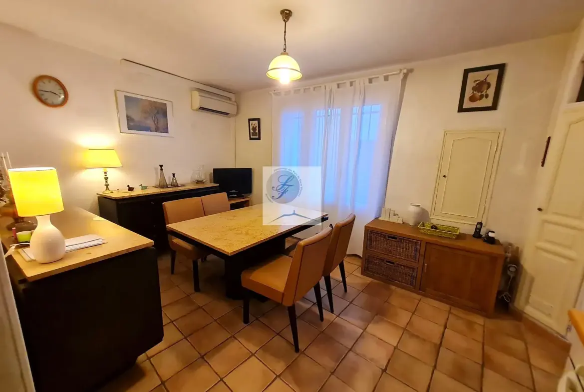 Belle maison rénovée au cœur du village de Bedoin 