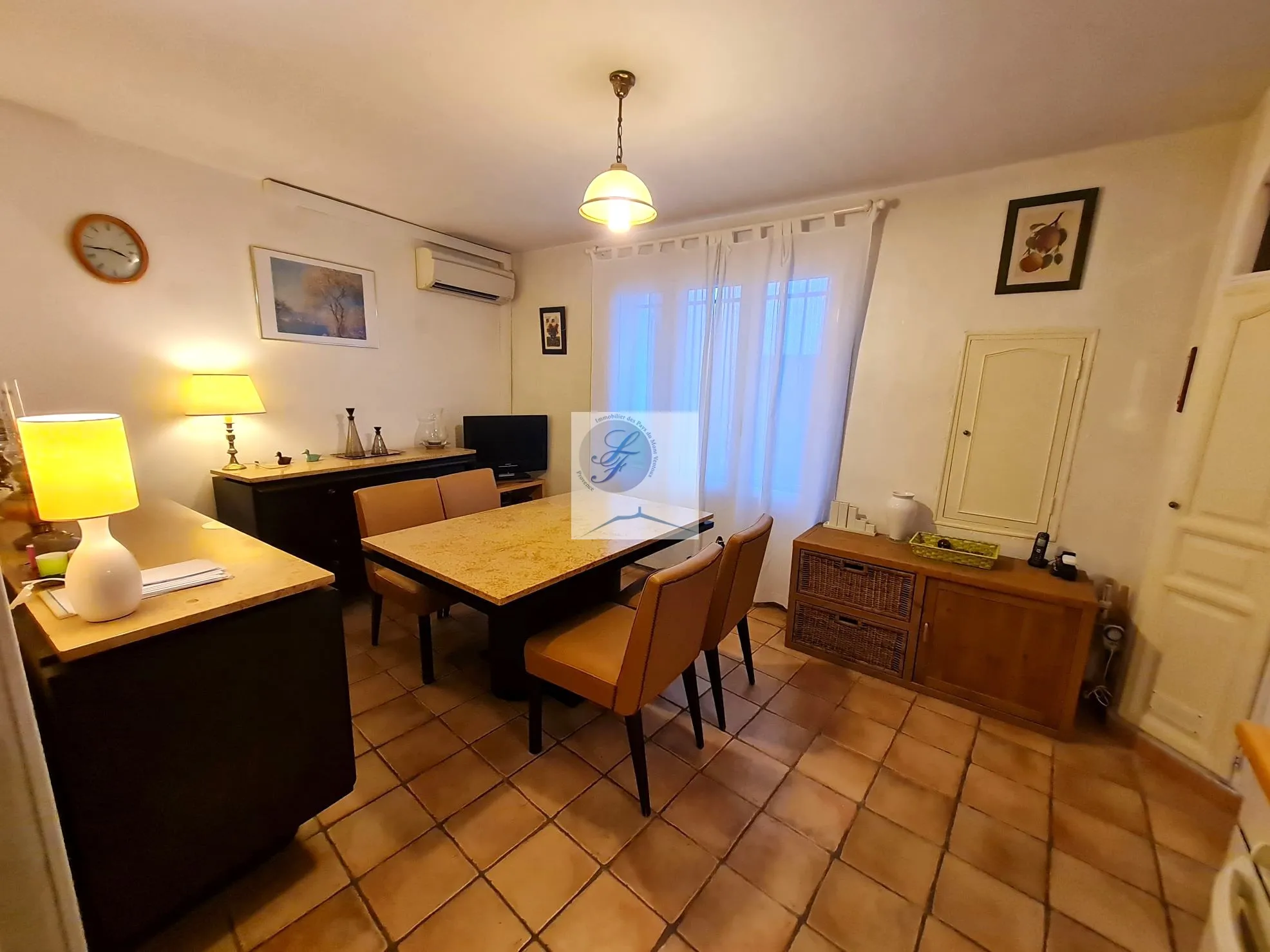 Belle maison rénovée au cœur du village de Bedoin 