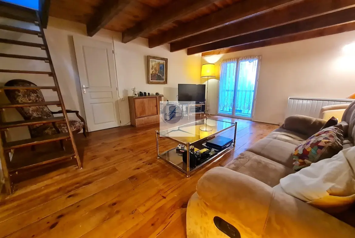 Belle maison rénovée au cœur du village de Bedoin 