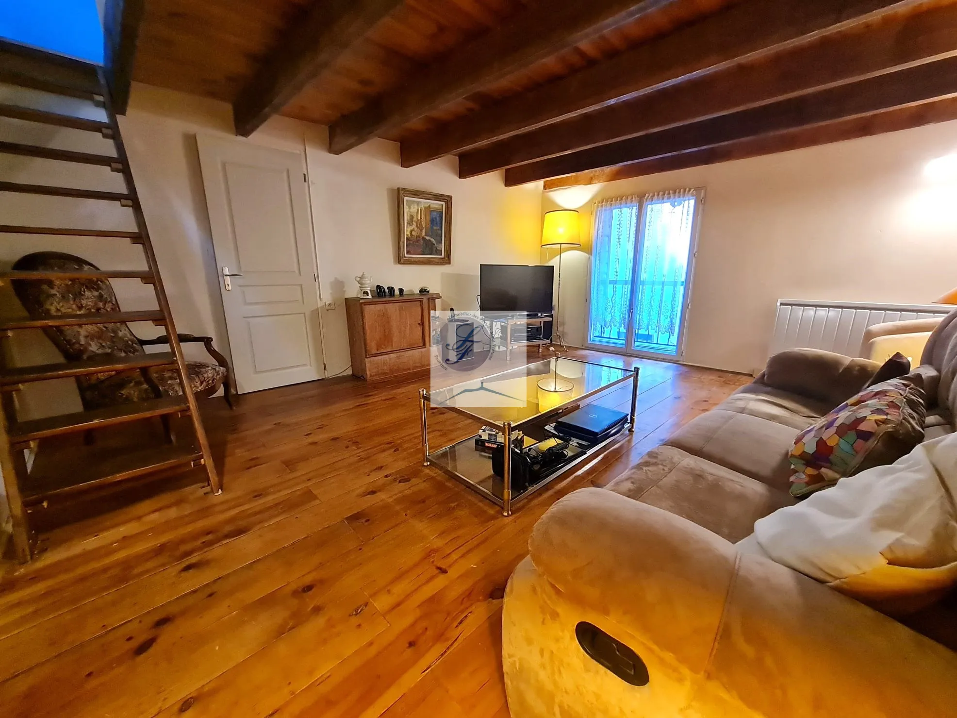 Belle maison rénovée au cœur du village de Bedoin 
