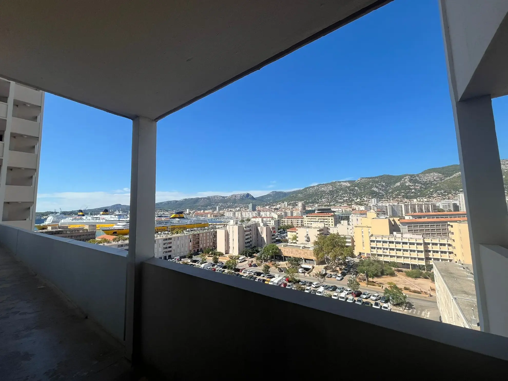 À vendre : Appartement T3 lumineux de 53 m² au Port Marchand à Toulon 