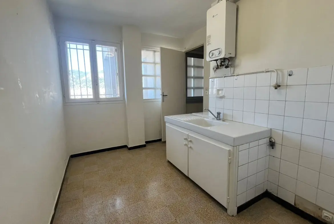 À vendre : Appartement T3 lumineux de 53 m² au Port Marchand à Toulon 