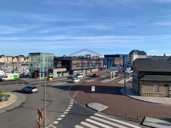 Appartement F2 élégant à vendre à Dieppe avec vue sur le port de plaisance 