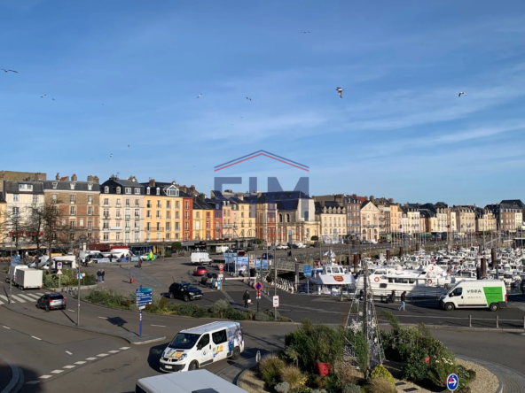 Appartement F2 élégant à vendre à Dieppe avec vue sur le port de plaisance 