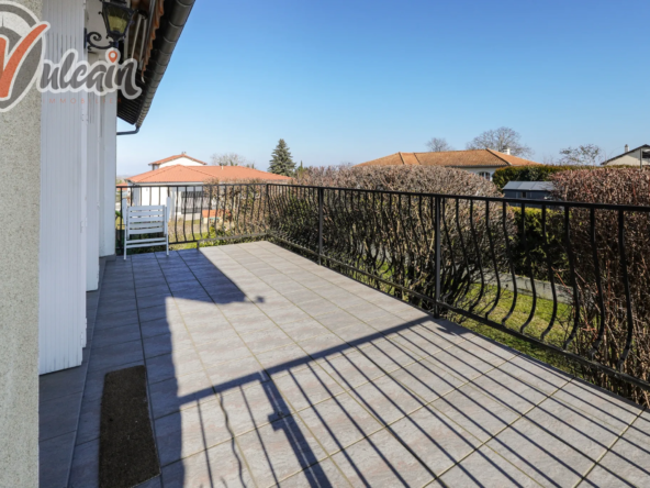 Pavillon au calme sur 600 m² de terrain à Pont du Château 