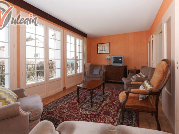 Pavillon au calme sur 600 m² de terrain à Pont du Château 