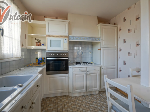 Pavillon au calme sur 600 m² de terrain à Pont du Château 