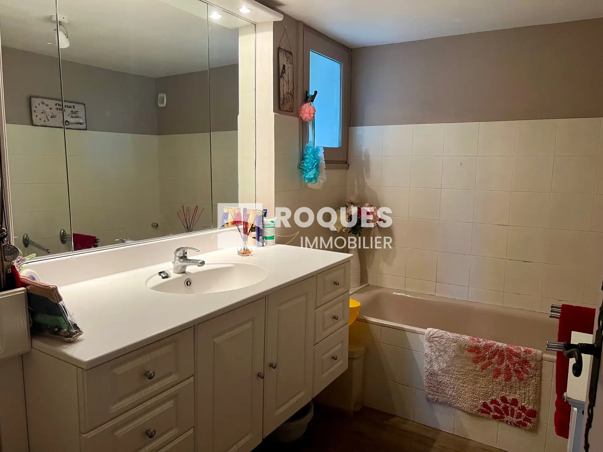 Maison spacieuse à vendre à Pierrefiche du Larzac - 193 500 EUR 