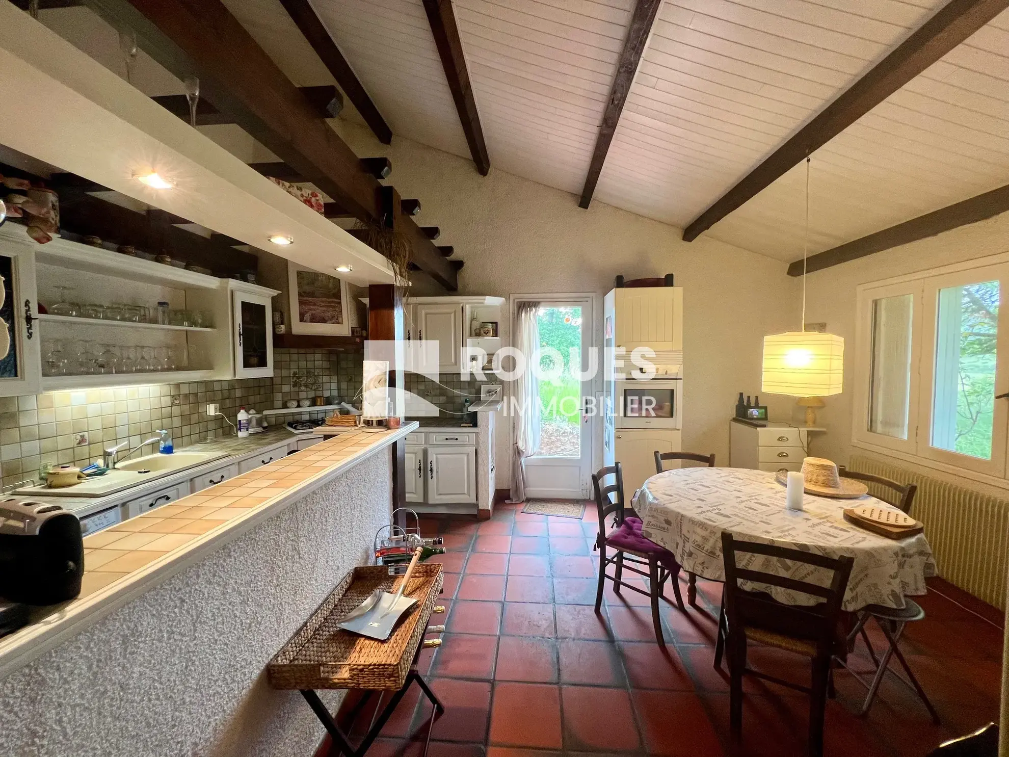 Maison spacieuse à vendre à Pierrefiche du Larzac - 193 500 EUR 