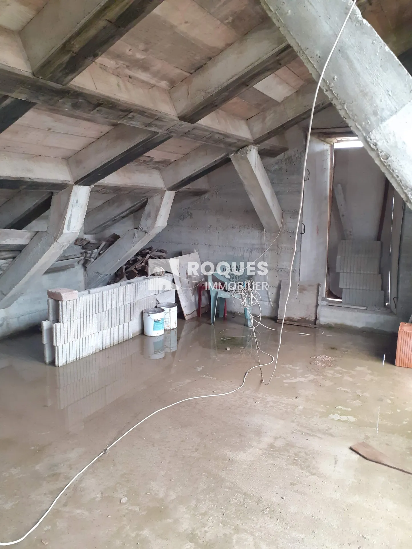 Maison spacieuse à vendre à Pierrefiche du Larzac - 193 500 EUR 