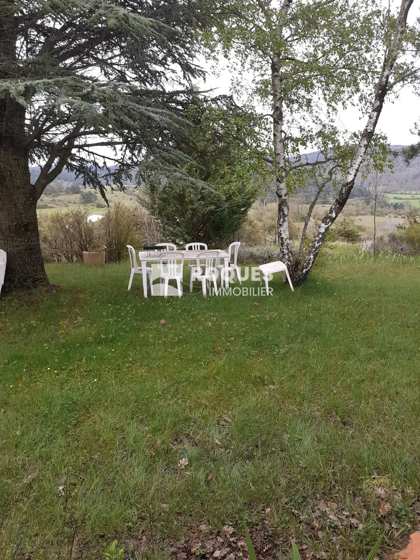 Maison spacieuse à vendre à Pierrefiche du Larzac - 193 500 EUR 