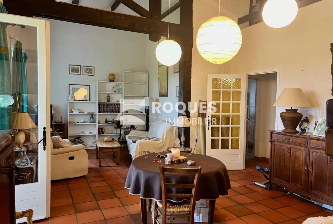 Maison spacieuse à vendre à Pierrefiche du Larzac - 193 500 EUR 