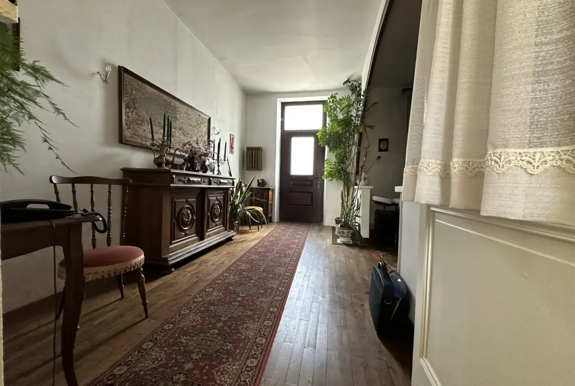 Maison de ville en pierre avec jardin à Villeneuve-sur-Lot 