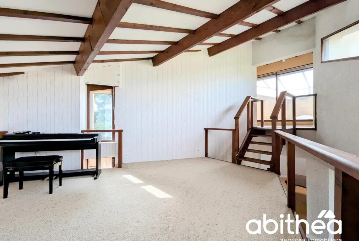 Maison unique en son genre à vendre à Galgon 