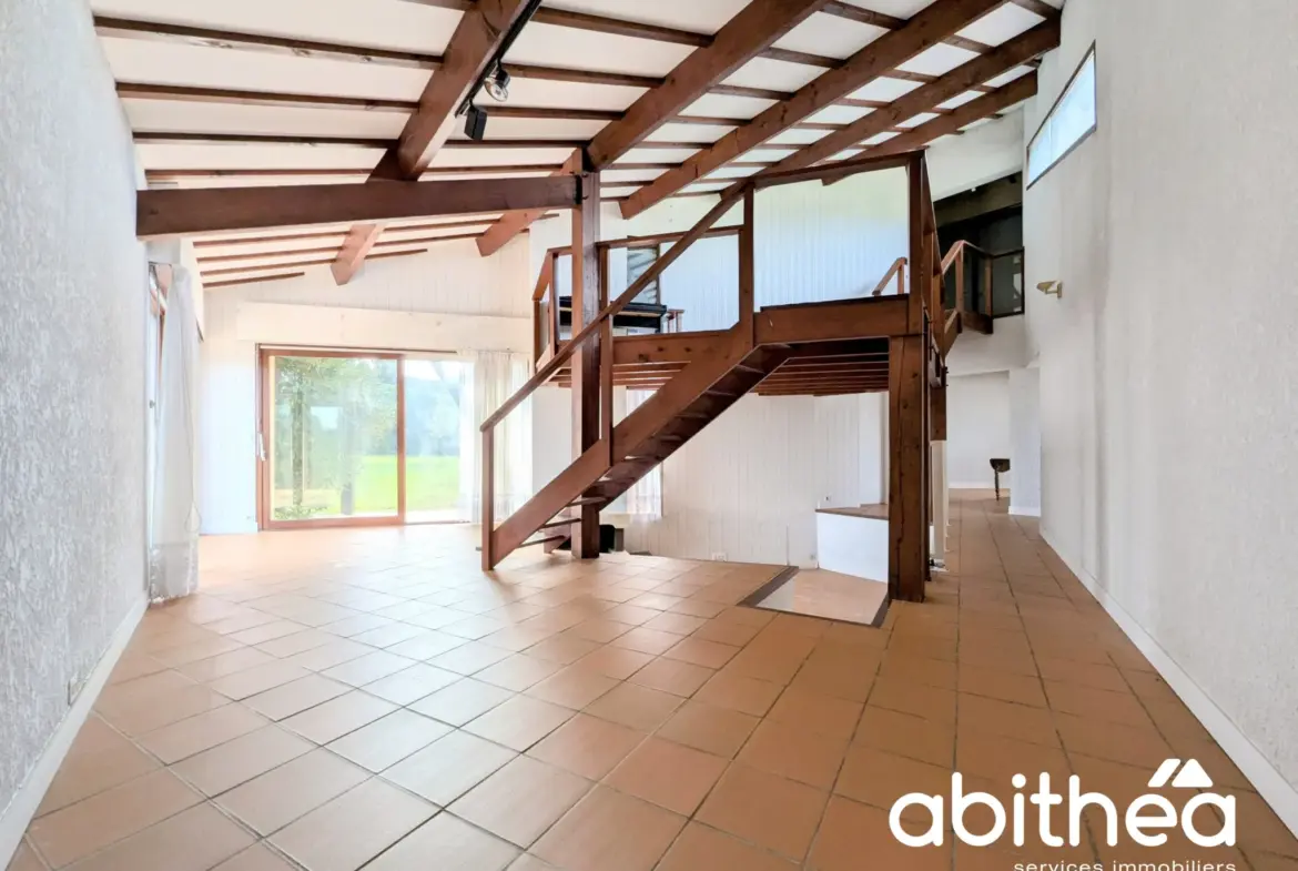 Maison unique en son genre à vendre à Galgon 