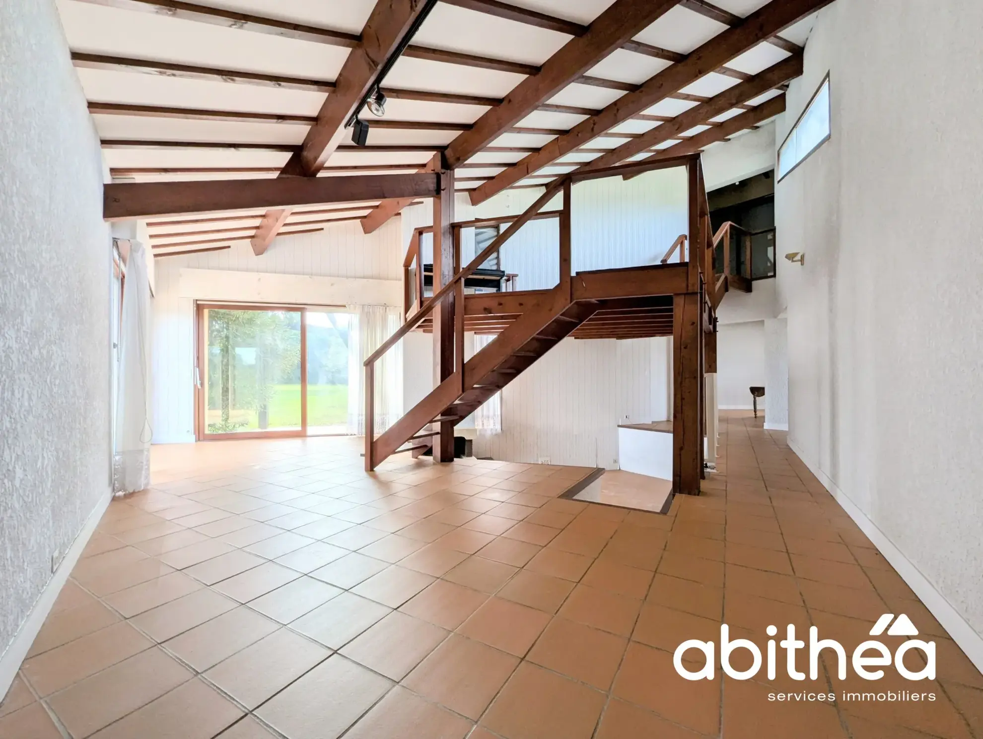 Maison unique en son genre à vendre à Galgon 