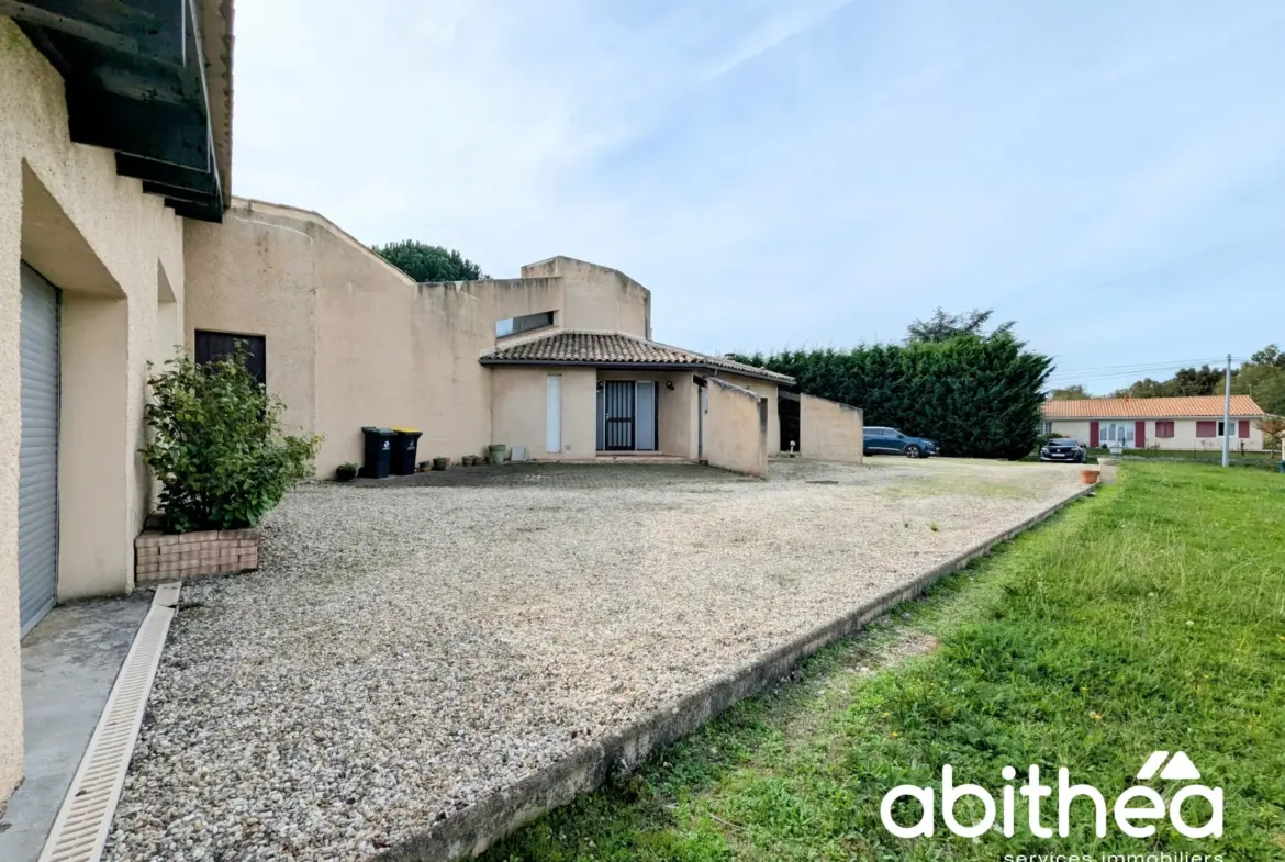 Maison unique en son genre à vendre à Galgon 
