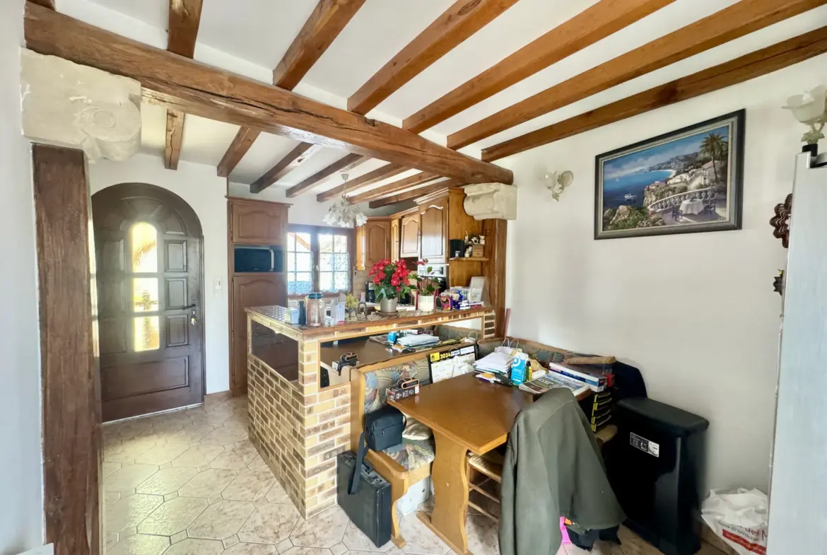 Maison de 120 m² à vendre à Issou avec jardin 