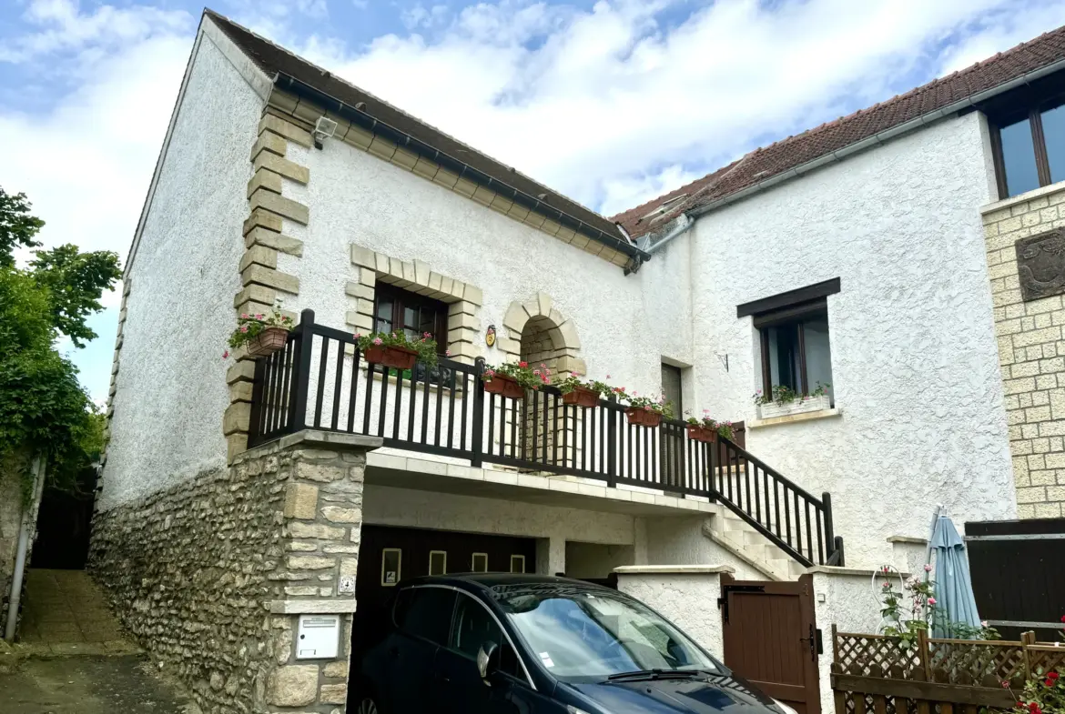 Maison de 120 m² à vendre à Issou avec jardin 