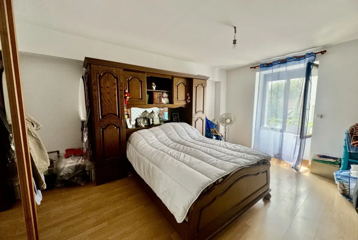 Maison de 120 m² à vendre à Issou avec jardin 