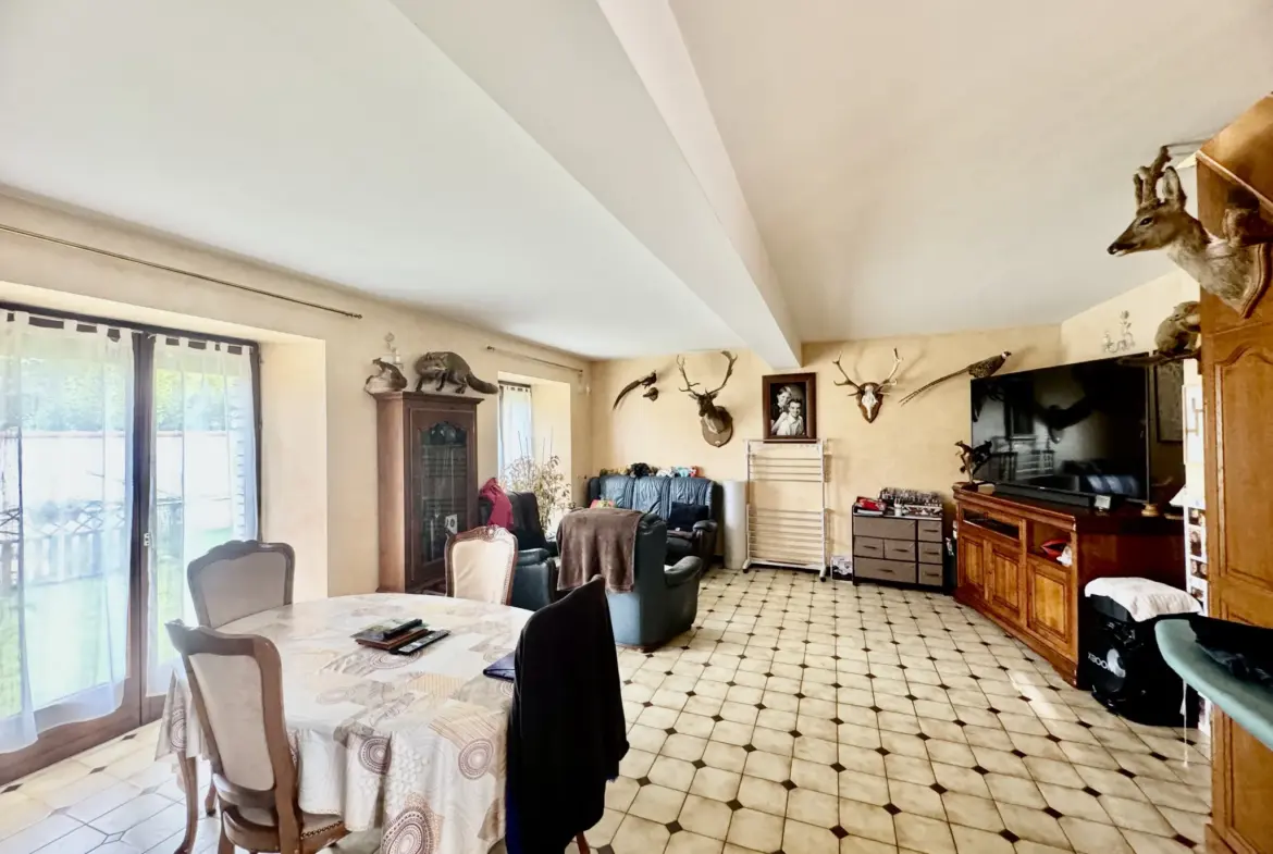 Maison de 120 m² à vendre à Issou avec jardin 