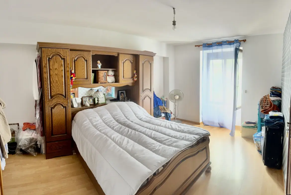 Maison de 120 m² à vendre à Issou avec jardin 