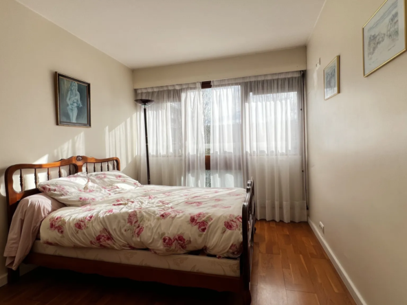 Appartement de 64 m² avec cave et box à Le Chesnay 