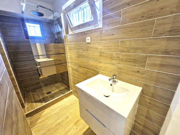 Appartement Rénové à Toulon - 23 m² au rez-de-chaussée 