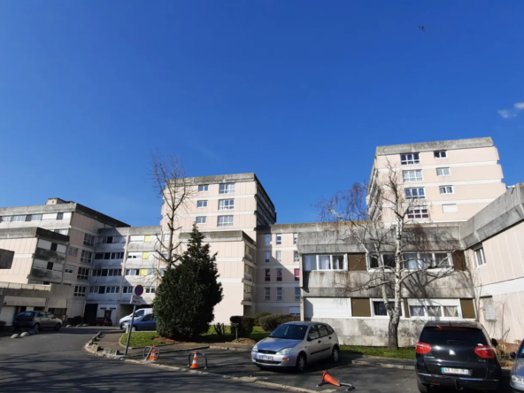 À Montmagny, appartement avec 2 chambres à vendre 
