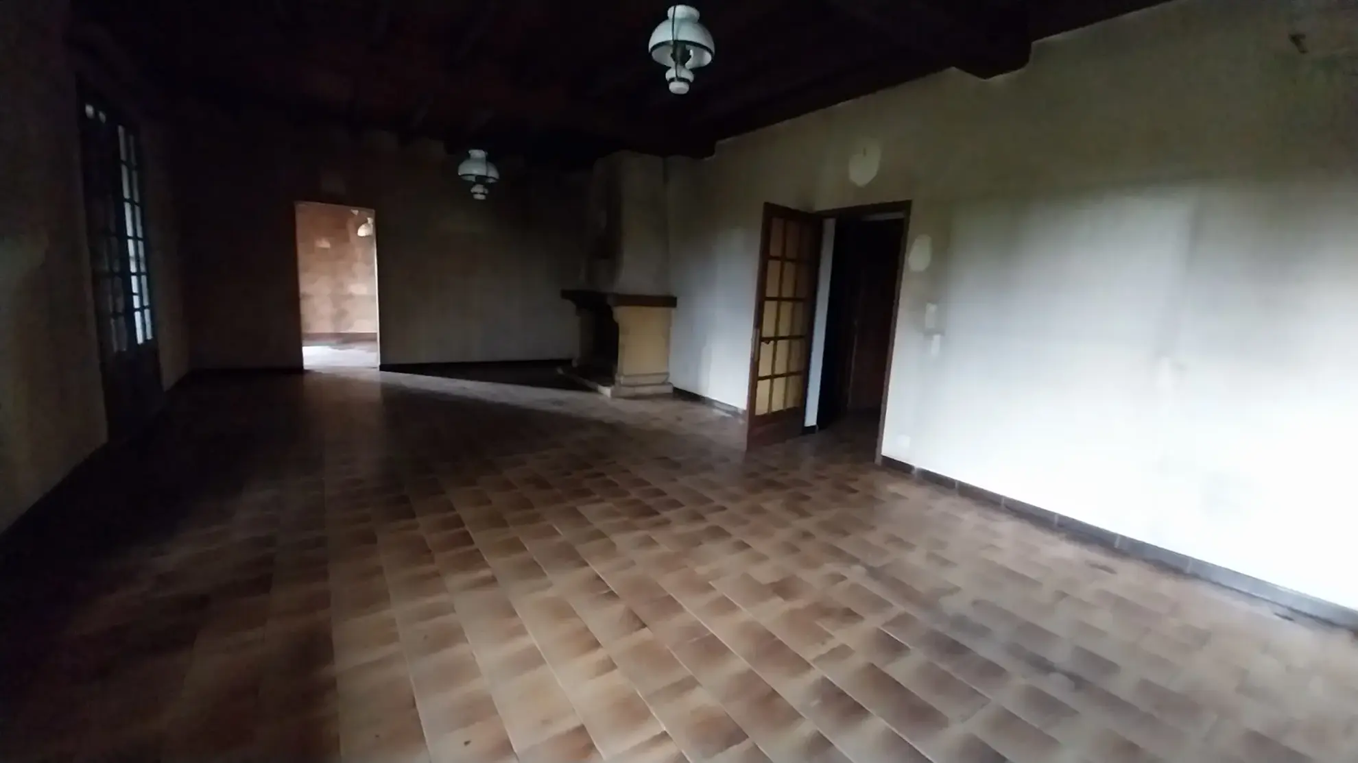 Ensemble immobilier au calme de la campagne sur 13 hectares de terrain 