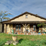 Ensemble immobilier au calme de la campagne sur 13 hectares de terrain
