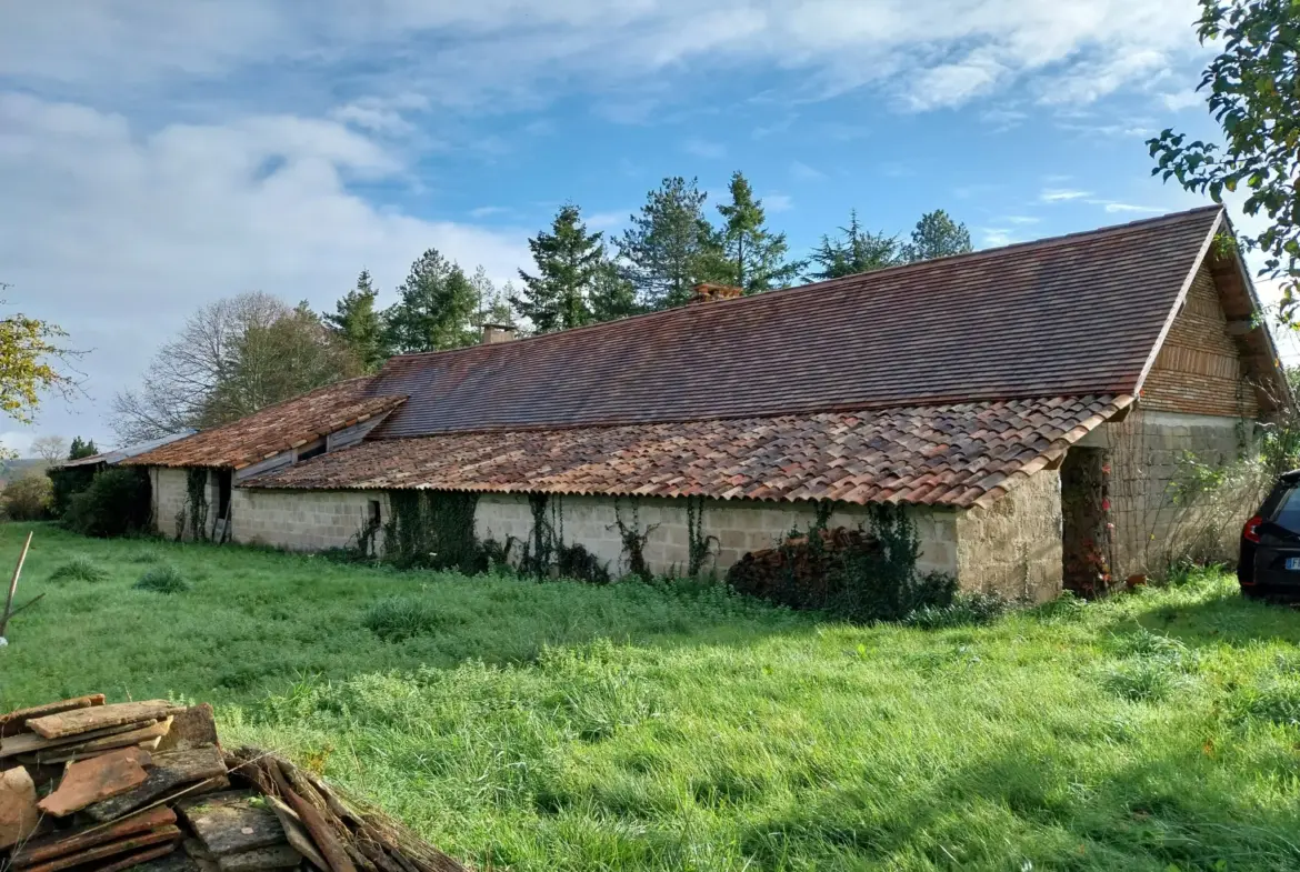 Ensemble immobilier au calme de la campagne sur 13 hectares de terrain 