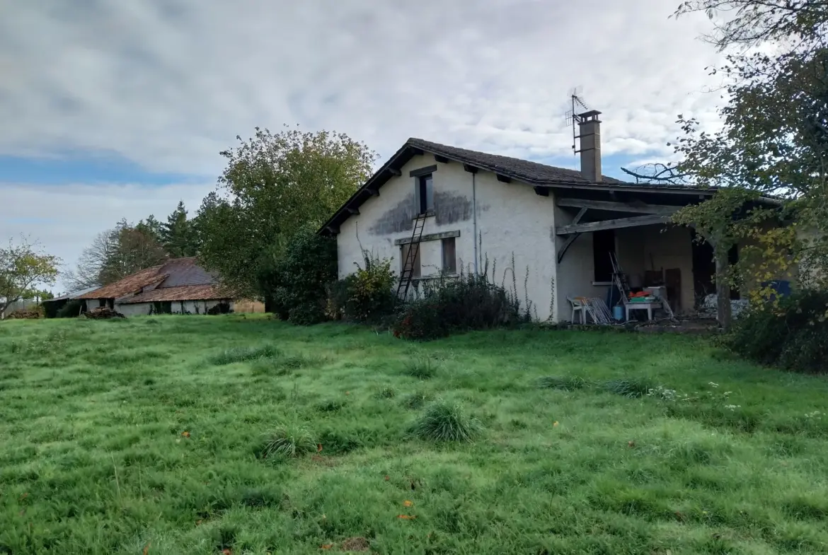 Ensemble immobilier au calme de la campagne sur 13 hectares de terrain 