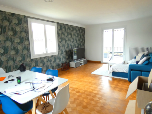 Belle maison à Arpajon-sur-Cère avec 4 chambres 