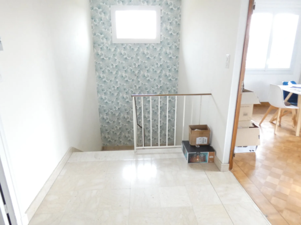 Belle maison à Arpajon-sur-Cère avec 4 chambres 