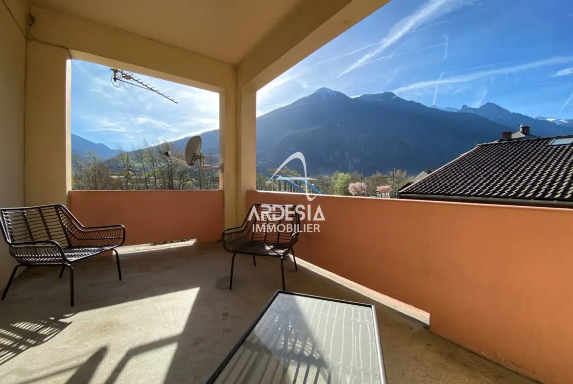 Vente d'un Appartement Type 5 à St Avre 