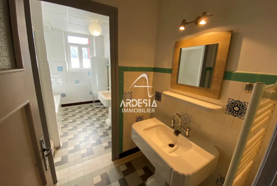 Vente d'un Appartement Type 5 à St Avre 