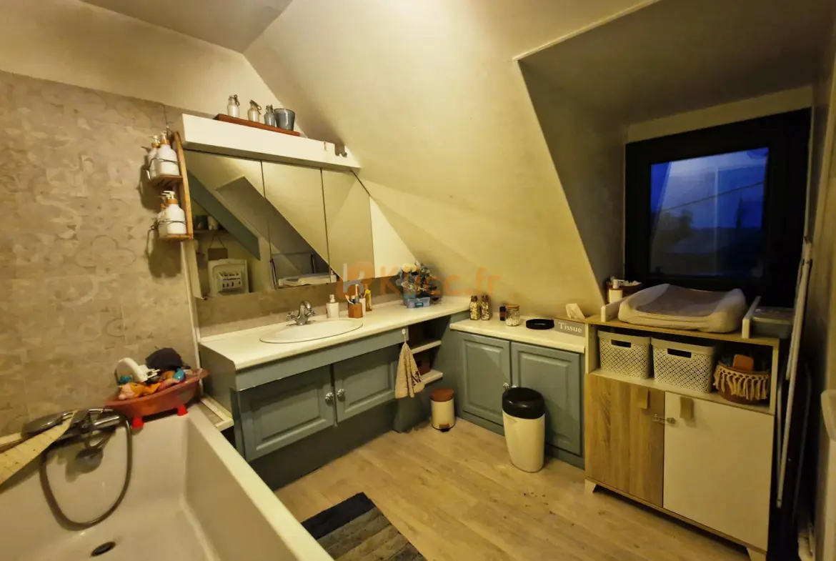 Maison 4 Chambres avec Sous-Sol Complet à Offranville 
