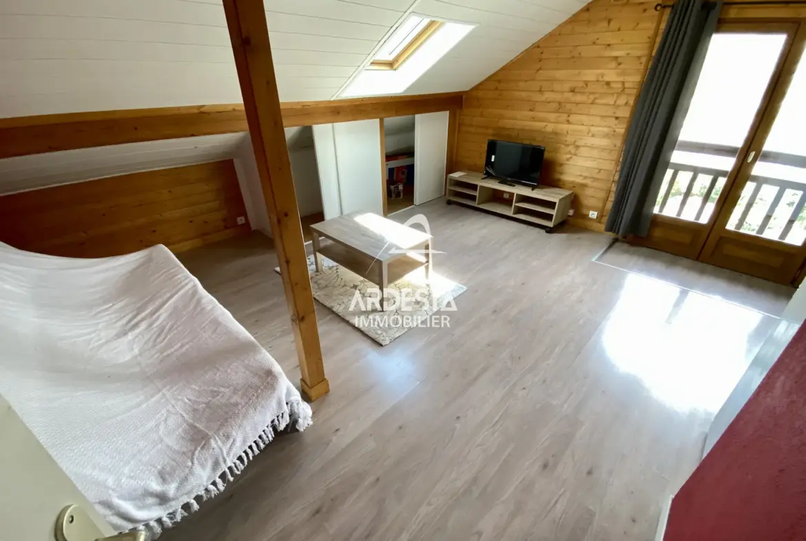 Vente : Appartement T2 avec Jardin à Saint-Julien-Mont-Denis 