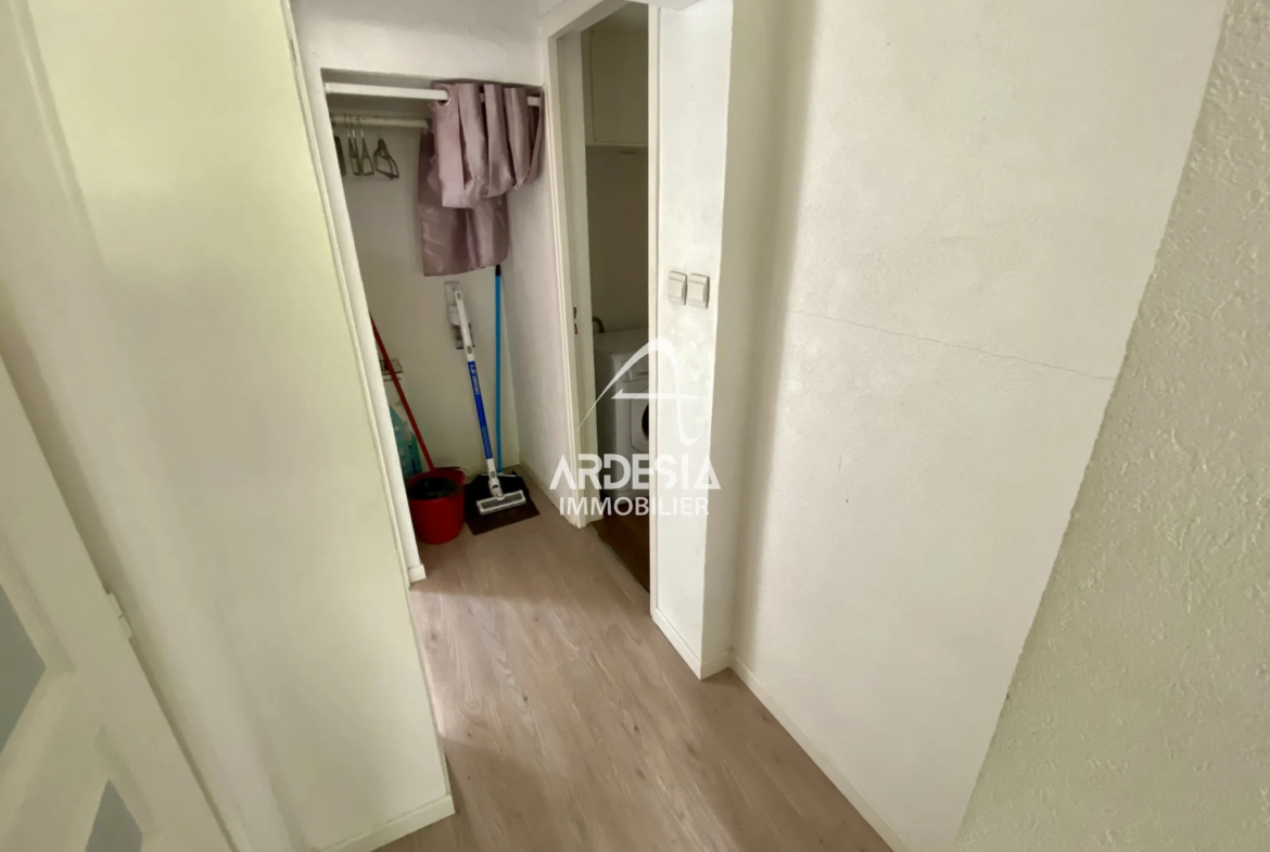 Vente : Appartement T2 avec Jardin à Saint-Julien-Mont-Denis 