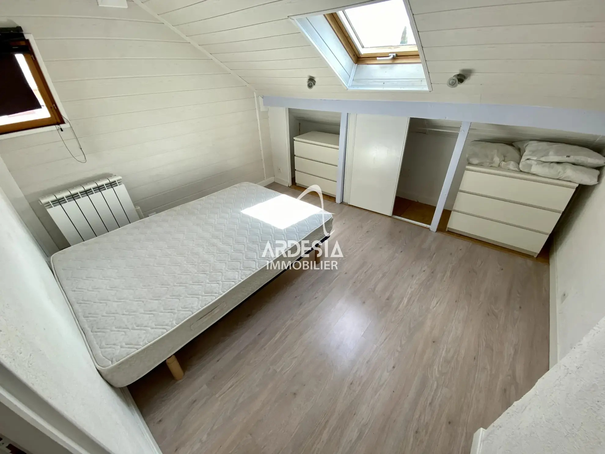 Vente : Appartement T2 avec Jardin à Saint-Julien-Mont-Denis 