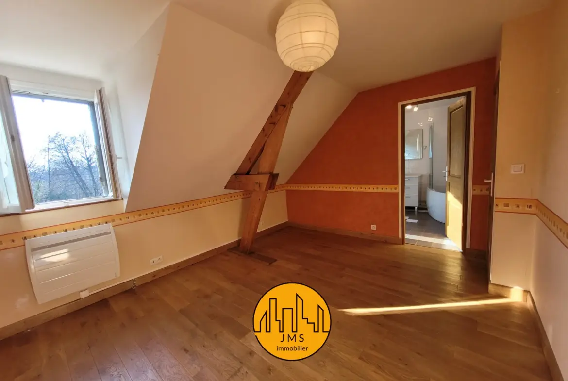 Maison de 220 m² à Lurcy-Lévis - 299000 € 