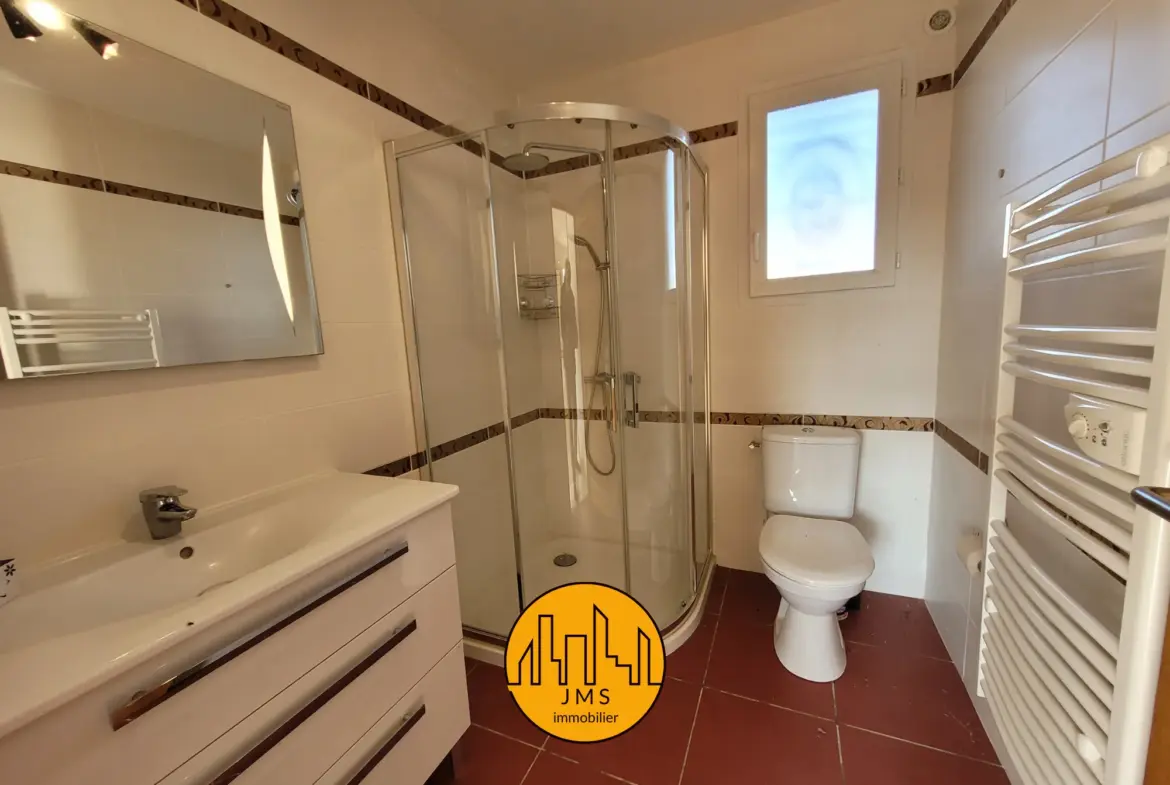 Maison de 220 m² à Lurcy-Lévis - 299000 € 